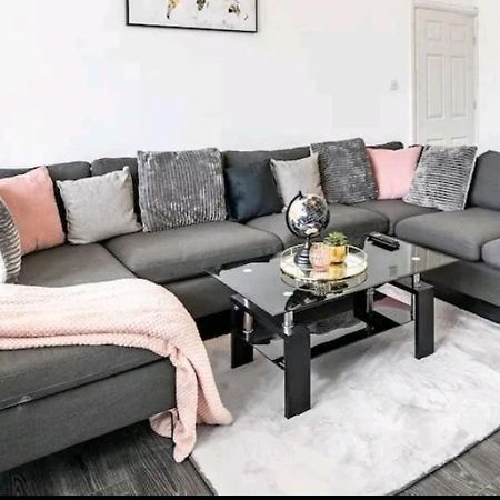 Stylish Furnished Rooms In Barking Centre Exterior foto