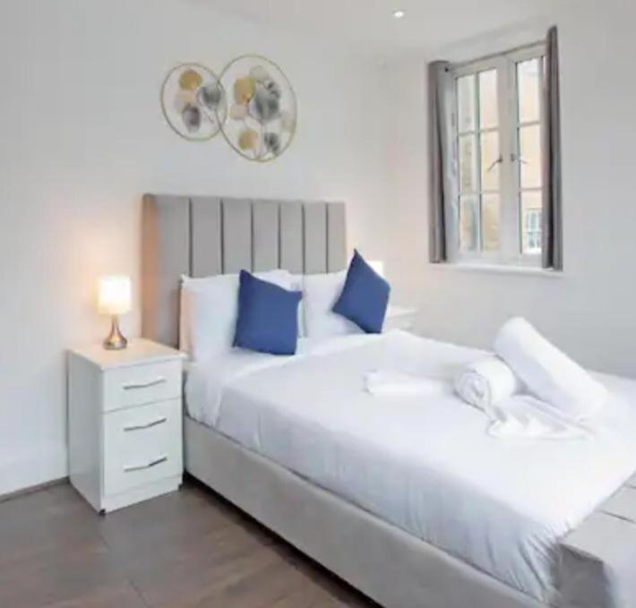 Stylish Furnished Rooms In Barking Centre Exterior foto